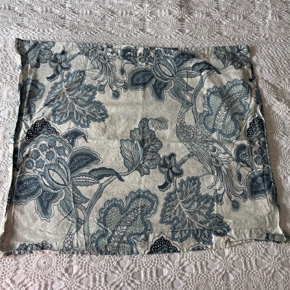 Pottery Barn Blue White Floral Bird Peacock Cotton Standard Pillow Sham 2013